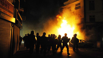   Ministro de Justicia británico culpó al sistema penal de los disturbios de agosto 