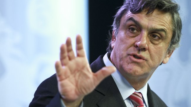 Longueira y campaña de Golborne: Estoy entretenido en el ministerio de Economía