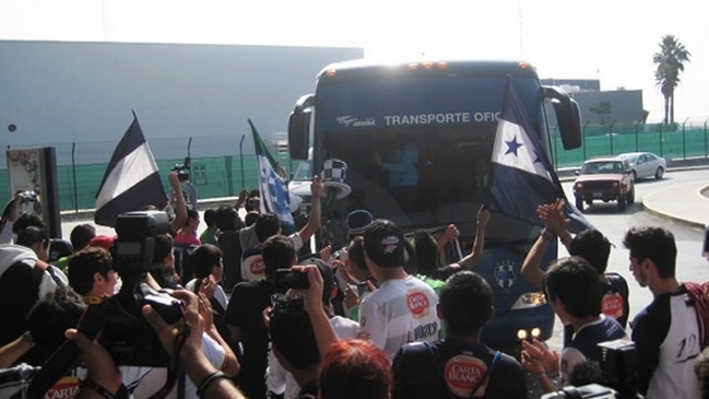 Humberto Suazo encabeza delegación de Monterrey que viajó a jugar el Mundial de Clubes Humberto Suazo encabeza delegación de Monterrey que viajó a jugar el Mundial de Clubes