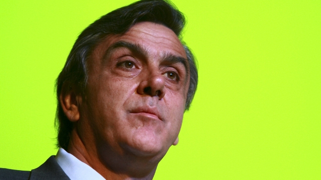 Longueira: Nadie va a trabajar por Golborne más que yo