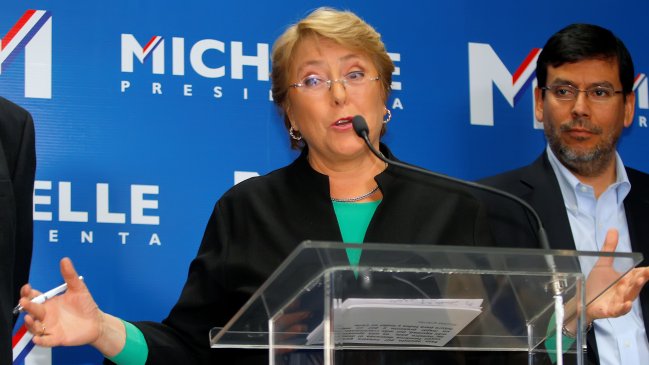 Michelle Bachelet presentó su equipo para la reforma tributaria Michelle Bachelet presentó su equipo para la reforma tributaria