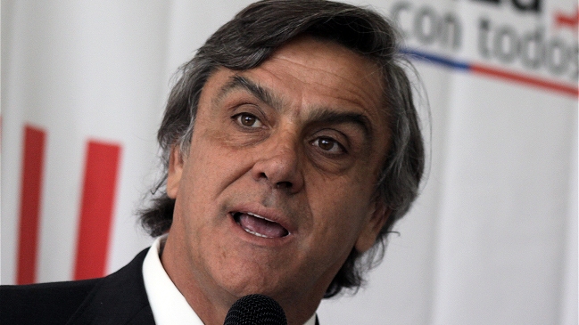 Servel indagará error en datos de inscripciones tras polémica sobre Longueira