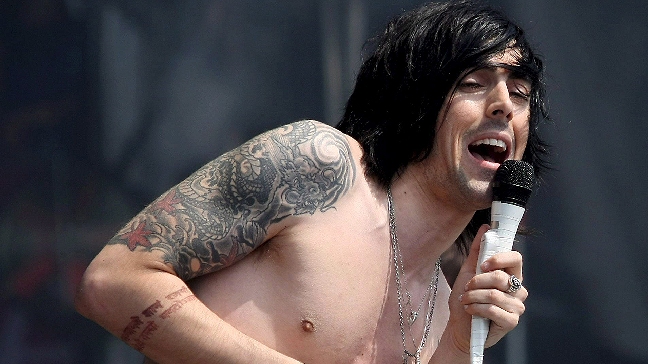 Vocalista de Lostprophets fue condenado a 35 años por delitos sexuales contra menores