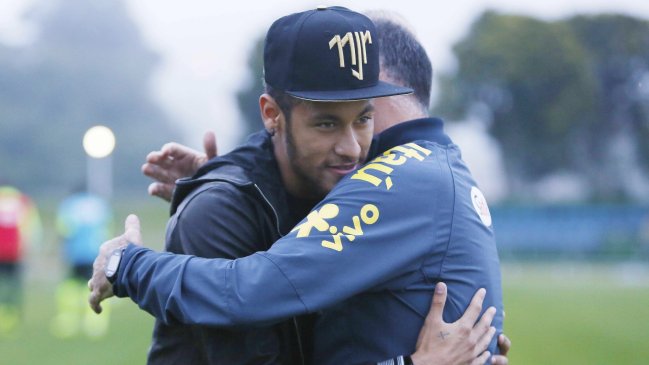 Neymar: Pudimos dejar nuestros nombres en la historia de forma positiva y fallamos Neymar: Pudimos dejar nuestros nombres en la historia de forma positiva y fallamos