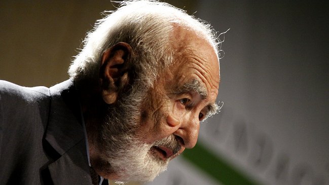 Biógrafo: Agustín Edwards engañó a sus hermanos para quedarse con El Mercurio