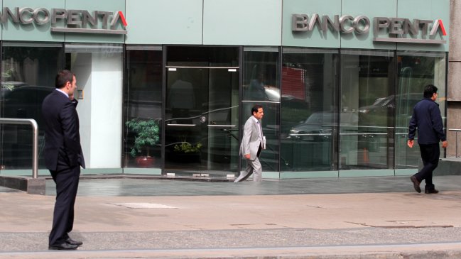 Abogado Penta: Délano y Lavín admiten que han cometido errores Abogado Penta: Délano y Lavín admiten que han cometido errores