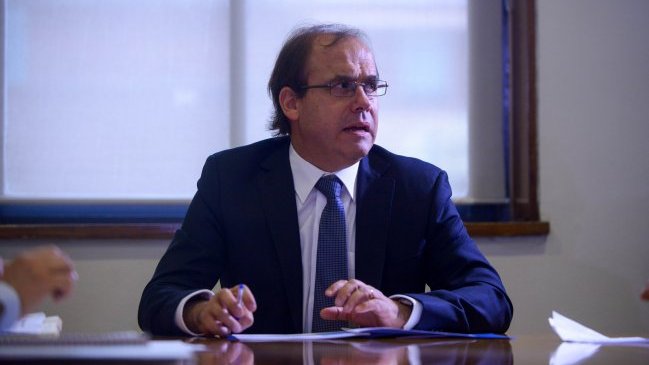 Ministro Undurraga ordenó sumario en el MOP por falso correo electrónico