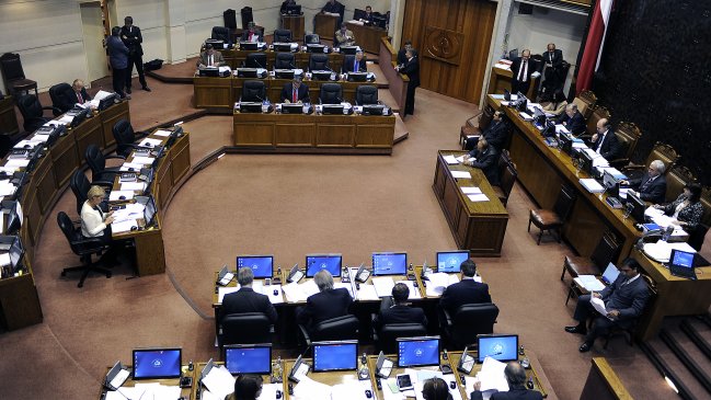 Bachelet promulga la ley que elimina el sistema electoral binominal