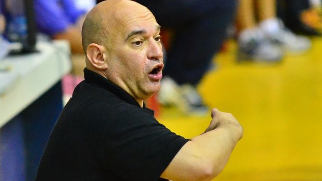 Argentino Daniel Frola es el nuevo técnico de la selección chilena de baloncesto