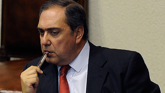 Corte de Apelaciones de Punta Arenas confirmó desafuero de senador Carlos Bianchi Corte de Apelaciones de Punta Arenas confirmó desafuero de senador Carlos Bianchi