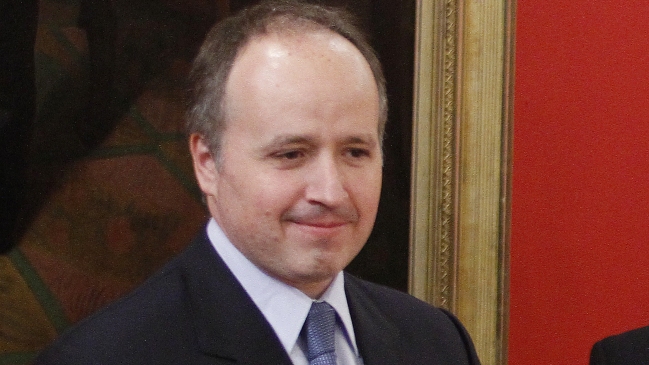 Ministro Insunza publicó informes de 