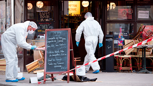 Hollande: Atentados son un acto de guerra del Estado Islámico contra Francia