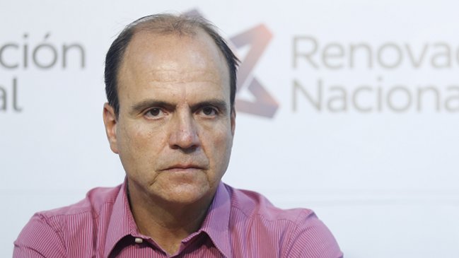 RN de nuevo contra la UDI por Longueira: No se puede mirar al techo