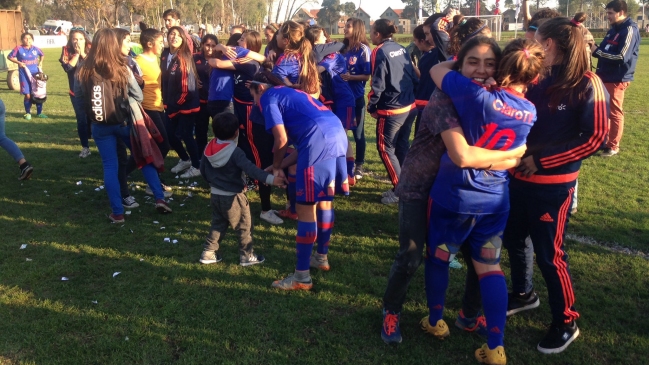 U. de Chile venció a Palestino y se quedó con el título en el fútbol femenino U. de Chile venció a Palestino y se quedó con el título en el fútbol femenino