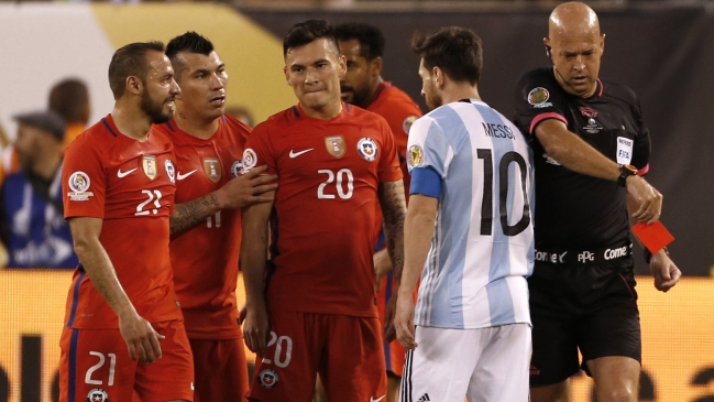 Marcelo Díaz se perderá partido ante Paraguay en las Clasificatorias Marcelo Díaz se perderá partido ante Paraguay en las Clasificatorias