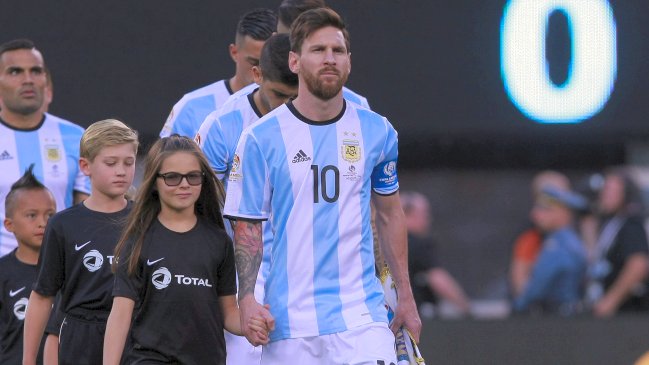 Mario Kempes: Messi no merece irse así de la selección argentina Mario Kempes: Messi no merece irse así de la selección argentina