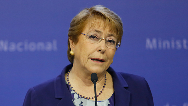 Presidenta Bachelet reemplazó a subsecretarios y directores de servicio