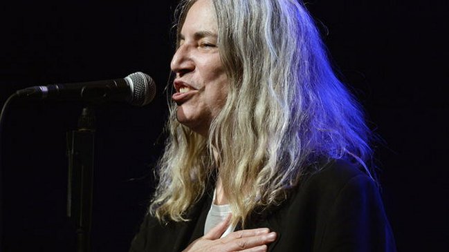 Patti Smith prefería el Nobel para Murakami y un premio especial para Dylan