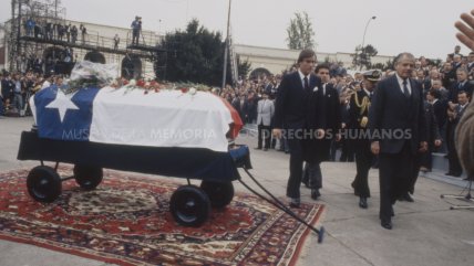   Resumen 2016 La Historia es Nuestra: El funeral que Aylwin organizó para Allende 