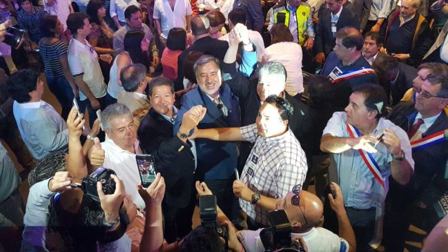 Alejandro Guillier se convierte oficialmente en candidato presidencial