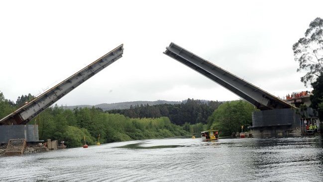 Fiscalía ordenó no intervenir el puente Cau Cau por seis meses Fiscalía ordenó no intervenir el puente Cau Cau por seis meses