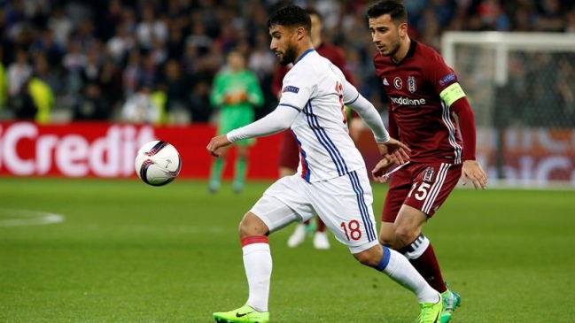 Olympique de Lyon revirtió el marcador para vencer a Besiktas en convulsionado partido Olympique de Lyon revirtió el marcador para vencer a Besiktas en convulsionado partido