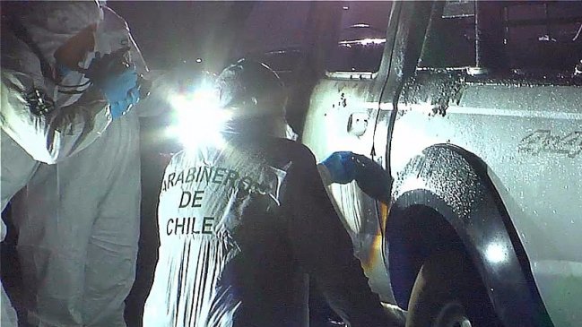 Dos cadáveres fueron encontrados en una camioneta calcinada en Puerto Varas Dos cadáveres fueron encontrados en una camioneta calcinada en Puerto Varas