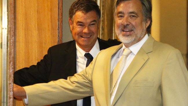 Ossandón anima a Guillier para la recolección de firmas