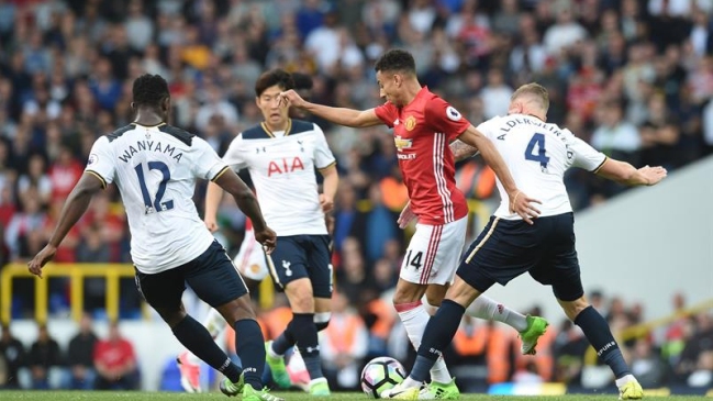 Tottenham se despidió de White Hart Lane invicto al vencer a Manchester United Tottenham se despidió de White Hart Lane invicto al vencer a Manchester United