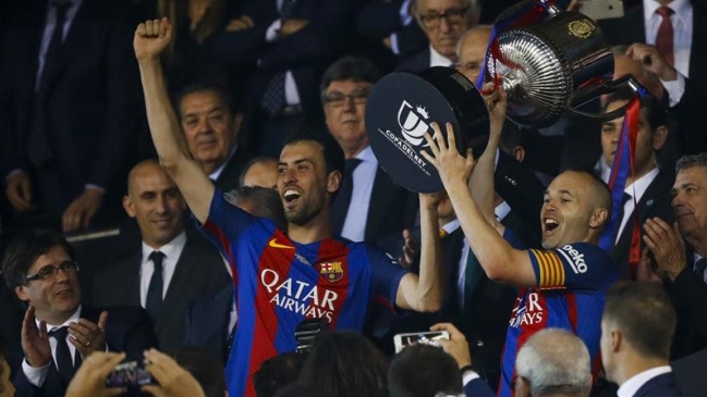 FC Barcelona batió a Alavés y se coronó en la Copa del Rey FC Barcelona batió a Alavés y se coronó en la Copa del Rey