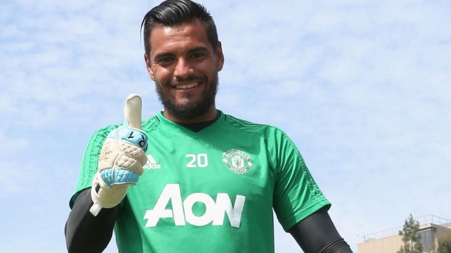 Sergio Romero renovó por cuatro temporadas con Manchester United Sergio Romero renovó por cuatro temporadas con Manchester United
