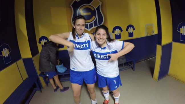 Ex jugadora de Universidad Católica reclamó por la presentación de las camisetas del club Ex jugadora de Universidad Católica reclamó por la presentación de las camisetas del club