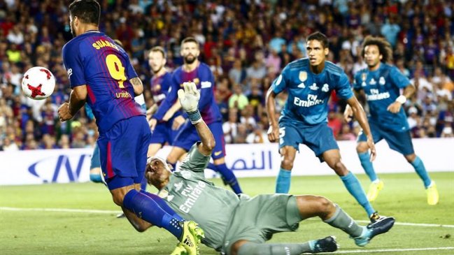Real Madrid y Barcelona juegan la revancha que definirá al campeón de la Supercopa de España Real Madrid y Barcelona juegan la revancha que definirá al campeón de la Supercopa de España