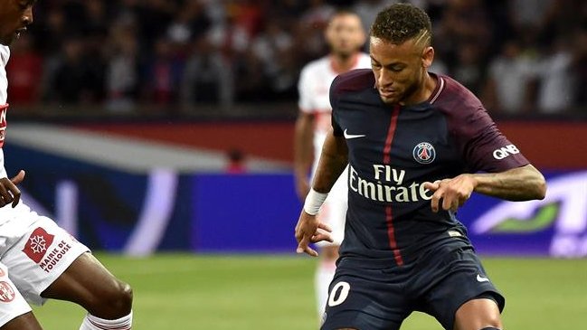 Neymar recibió Neymar recibió