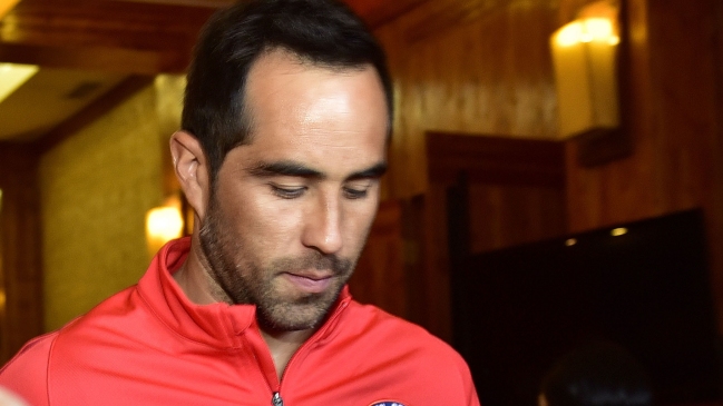C1K respondió a molestia de Claudio Bravo: Sólo pedimos oportunidades para otros jugadores C1K respondió a molestia de Claudio Bravo: Sólo pedimos oportunidades para otros jugadores