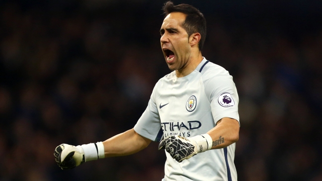 Claudio Bravo volvió a jugar en la Premier en goleada de Manchester City sobre Liverpool Claudio Bravo volvió a jugar en la Premier en goleada de Manchester City sobre Liverpool