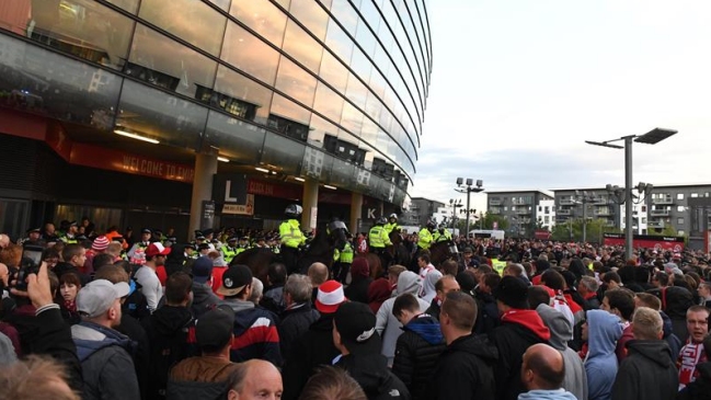 Hinchas de Colonia causaron graves incidentes y se Hinchas de Colonia causaron graves incidentes y se