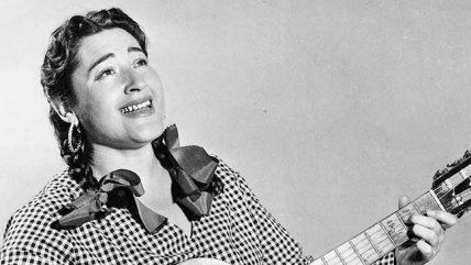 Presidenta anunció celebraciones oficiales por el centenario de Margot Loyola