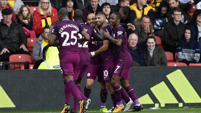 Manchester City humilló a Watford y mantuvo el liderato en la Premier League Manchester City humilló a Watford y mantuvo el liderato en la Premier League
