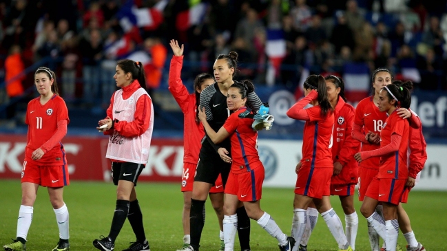 La Roja femenina enfrenta a París FC en un amistoso internacional en Francia La Roja femenina enfrenta a París FC en un amistoso internacional en Francia