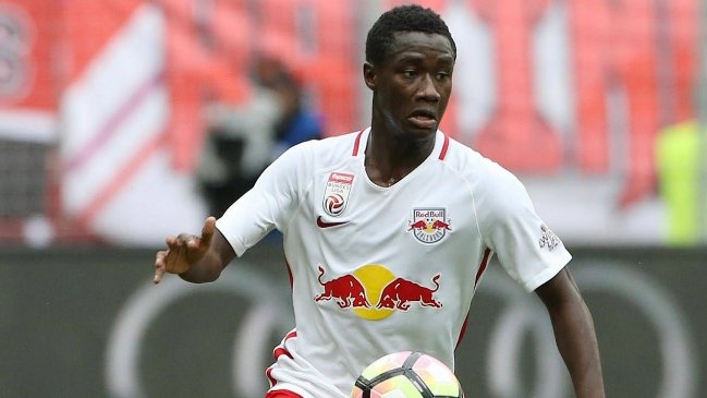 Jugador de Salzburgo sufrió una dramática caída en duelo ante Marsella por la Europa League Jugador de Salzburgo sufrió una dramática caída en duelo ante Marsella por la Europa League