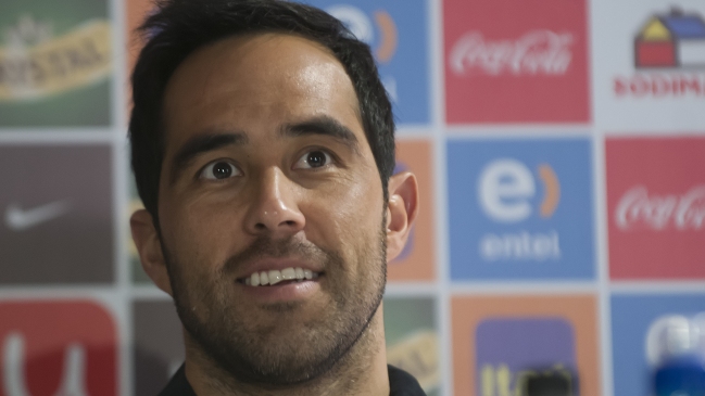 Claudio Bravo: La ilusión está intacta y estamos esperanzados en una clasificación Claudio Bravo: La ilusión está intacta y estamos esperanzados en una clasificación