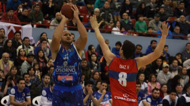 Aguada de Uruguay derrotó con claridad a Osorno en la Liga Sudamericana de Baloncesto