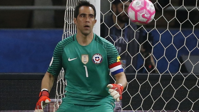 Julio Rodríguez: Claudio Bravo es irreemplazable en la selección Julio Rodríguez: Claudio Bravo es irreemplazable en la selección