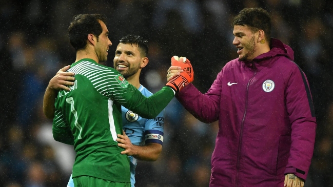 Prensa inglesa: Claudio Bravo volvió de entre las sombras para salvar a Manchester City Prensa inglesa: Claudio Bravo volvió de entre las sombras para salvar a Manchester City