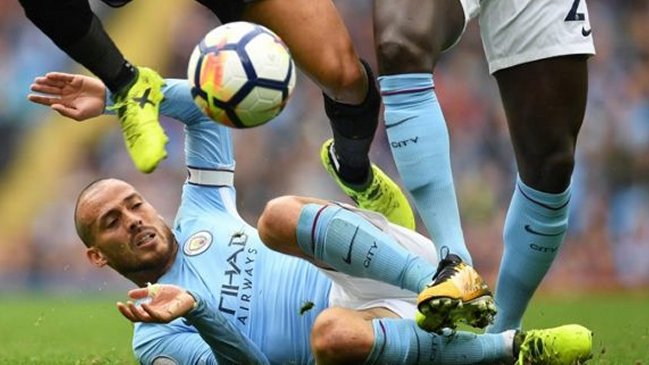 Compañero de Claudio Bravo reza para ganar la Champions con Manchester City Compañero de Claudio Bravo reza para ganar la Champions con Manchester City