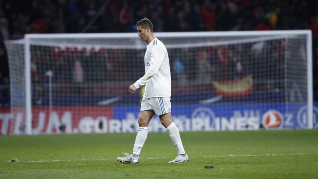 Atlético y Real Madrid destiñeron en el clásico y se alejaron de FC Barcelona en la liga española Atlético y Real Madrid destiñeron en el clásico y se alejaron de FC Barcelona en la liga española