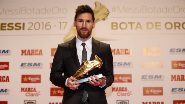 Lionel Messi recibió la Lionel Messi recibió la