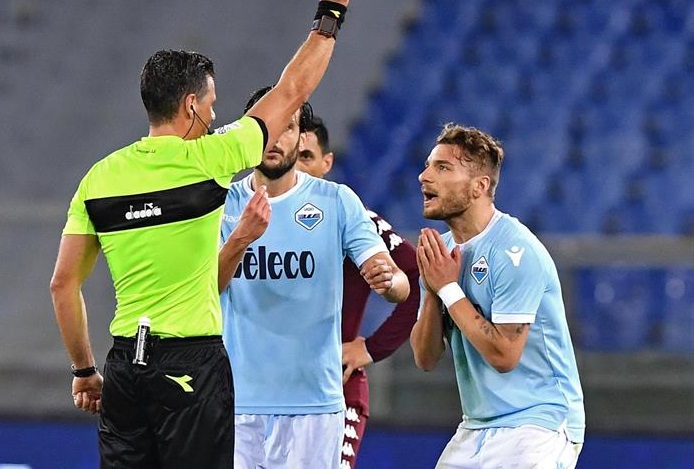 Hinchas de Lazio se vengaron de árbitro con ingenioso ataque a su restaurante