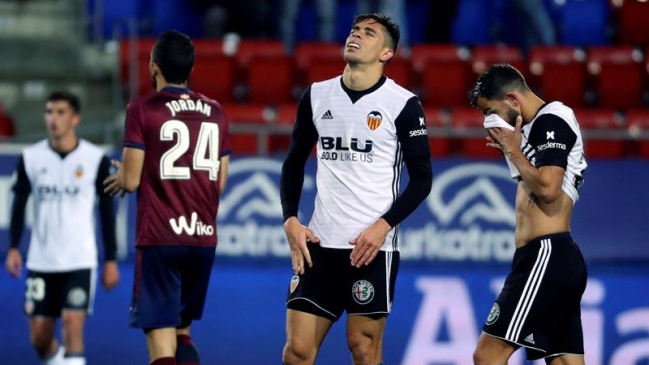 Valencia cayó ante Eibar y le perdió pisada a Barcelona en España Valencia cayó ante Eibar y le perdió pisada a Barcelona en España